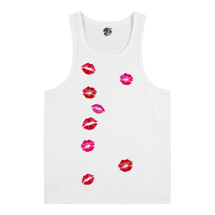 White streetwear tank top with red and pink kiss print graphic – Y2K inspired sleeveless shirt