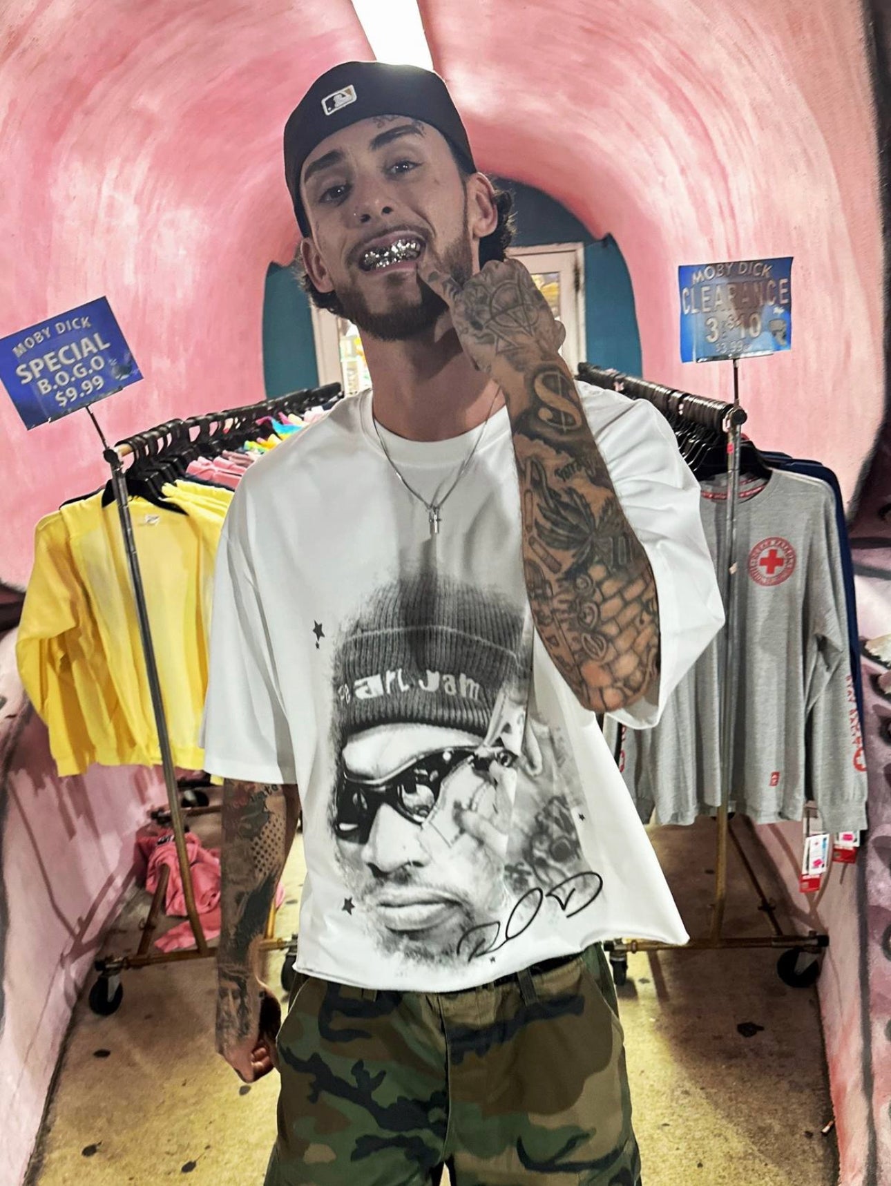 Oversized Dennis Rodman tribute shirt – retro unisex streetwear tee with black and white portrait graphic