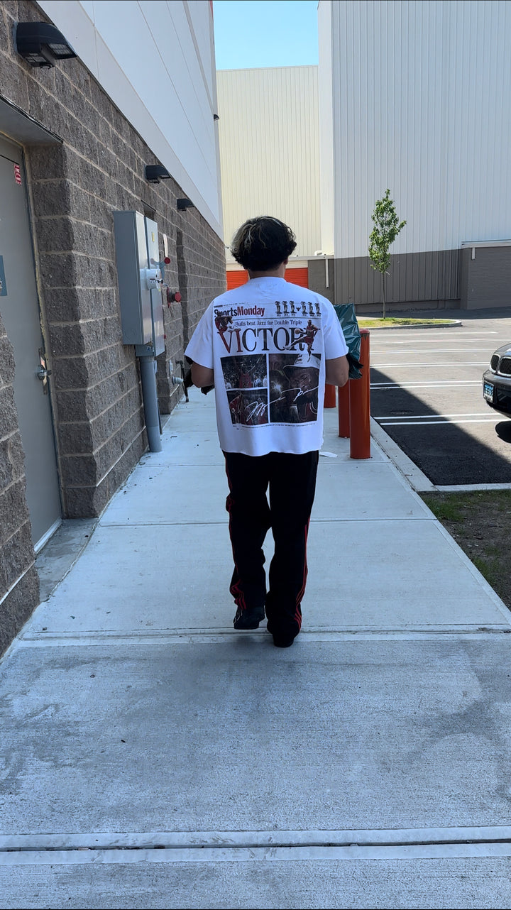 Y2K vintage style Bulls tee with Michael Jordan 6 rings newspaper design – retro NBA streetwear shirt