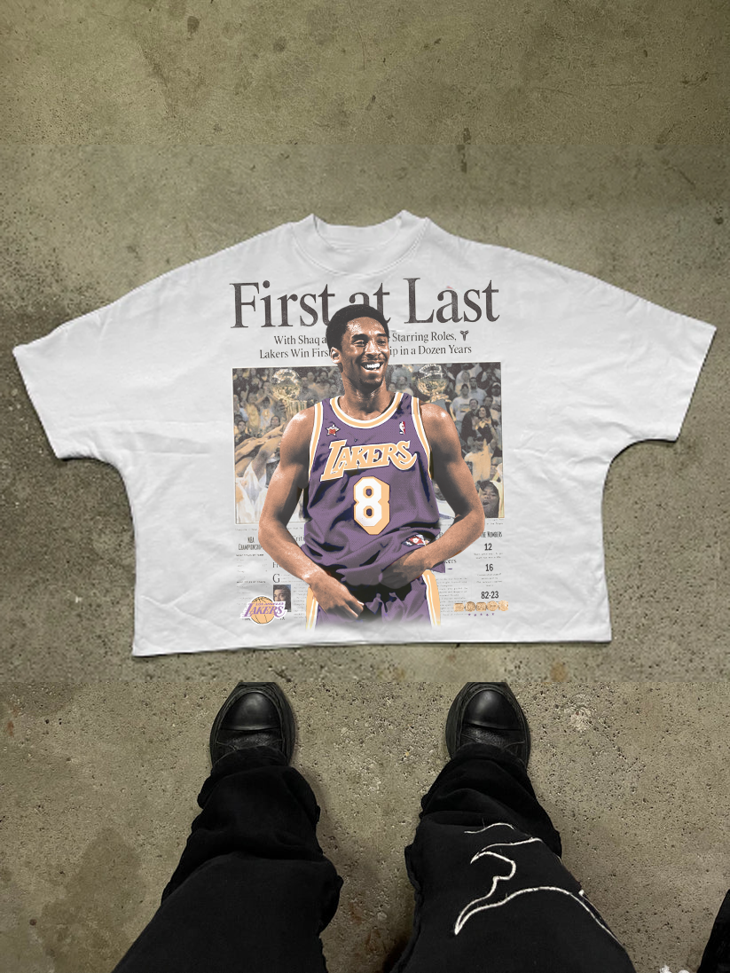 Vintage Kobe Bryant Lakers championship newspaper tee – 2000 NBA Finals graphic t-shirt in white