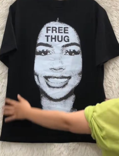 Hip hop inspired graphic tee – oversized black FREE THUG streetwear shirt with bold front print