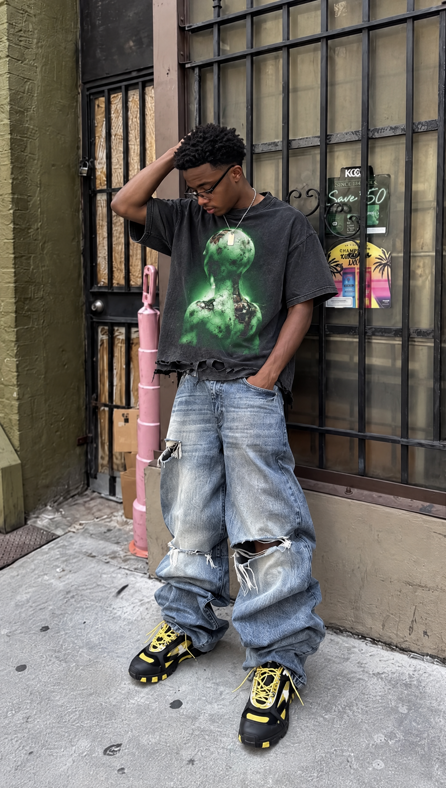 Destroyed Area 51 Alien Distressed Boxy Streetwear Tee Shirt